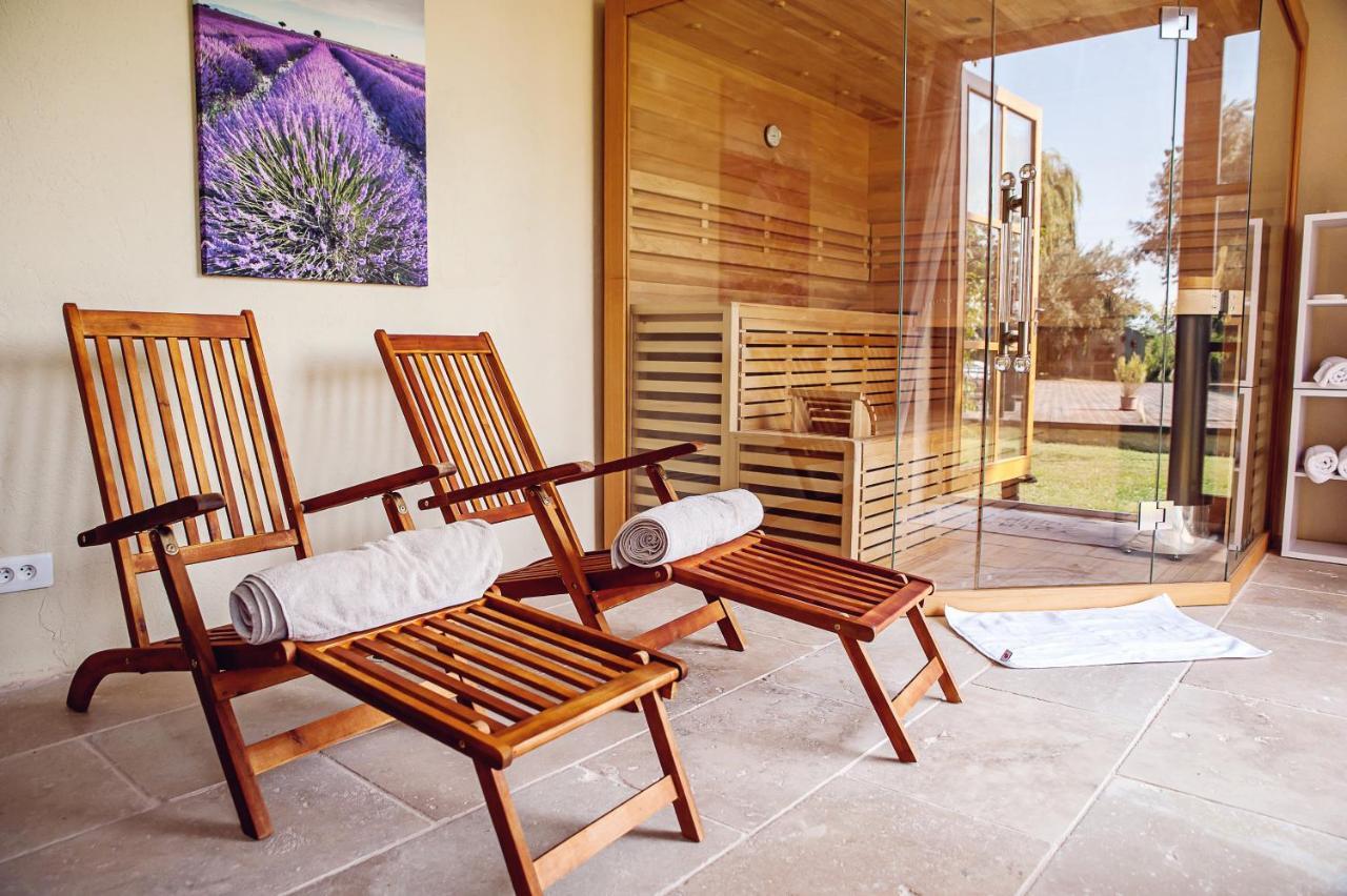 Bed and Breakfast Les Champs De Provence La Baume-de-Transit Esterno foto